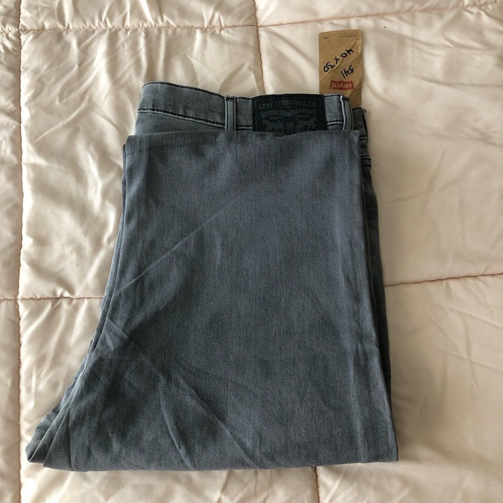 Brand new! Levi’s! No. 541. Size 40 x 30.